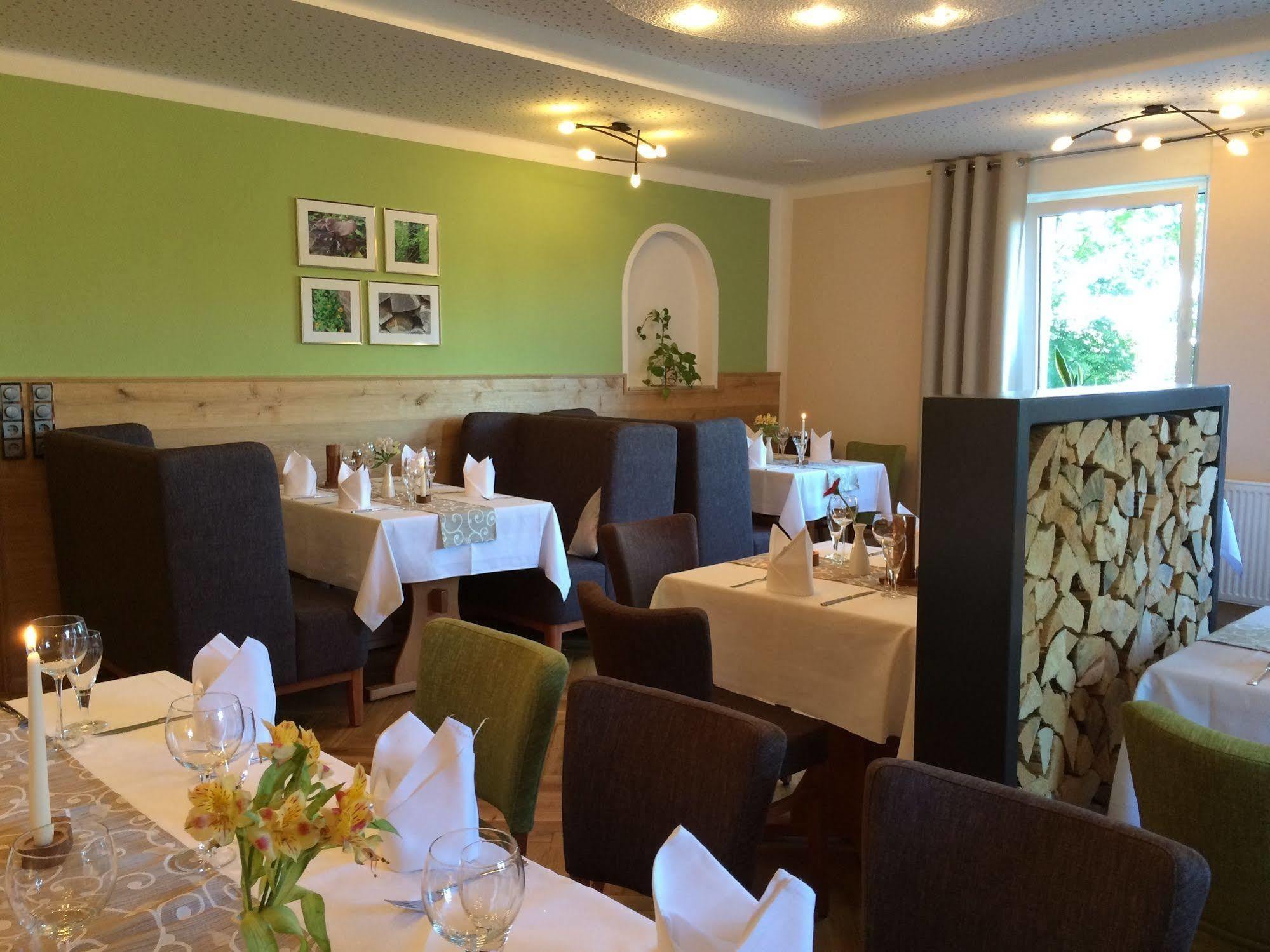 Hotel Restaurant Zwergschloesschen Gera Eksteriør billede